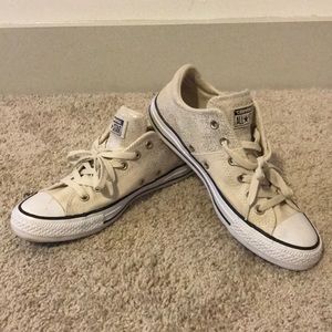 Gently Worn Women’s Canvas Converse Shoes